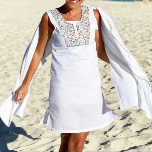 Petite Peony Dress NWT White Seersucker Shift Sleeveless Floral Trim Size 10 - Picture 16 of 16